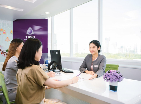 Slider image (2) TRSC International Eye and Vision Center